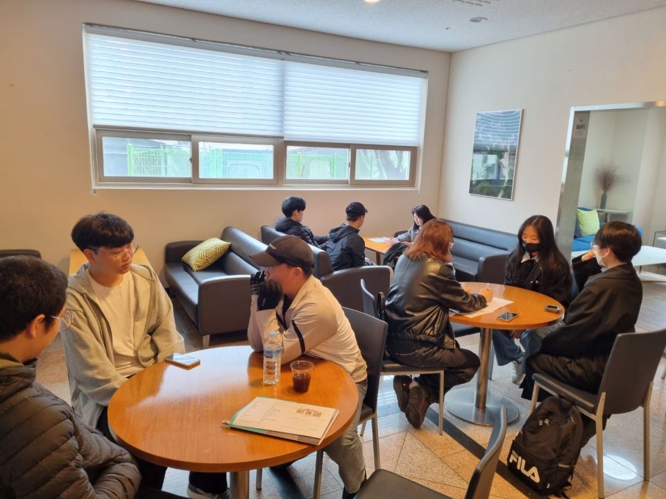 3.15 청년부 모임 사진.jpg